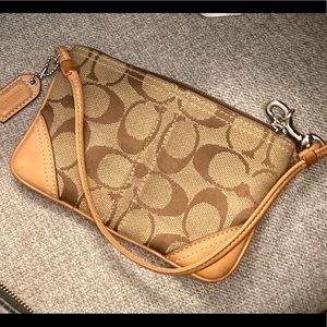 Coach wristlet 3 x 4-1/2